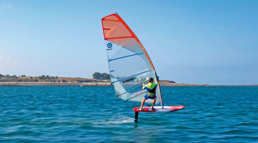 windsurfing